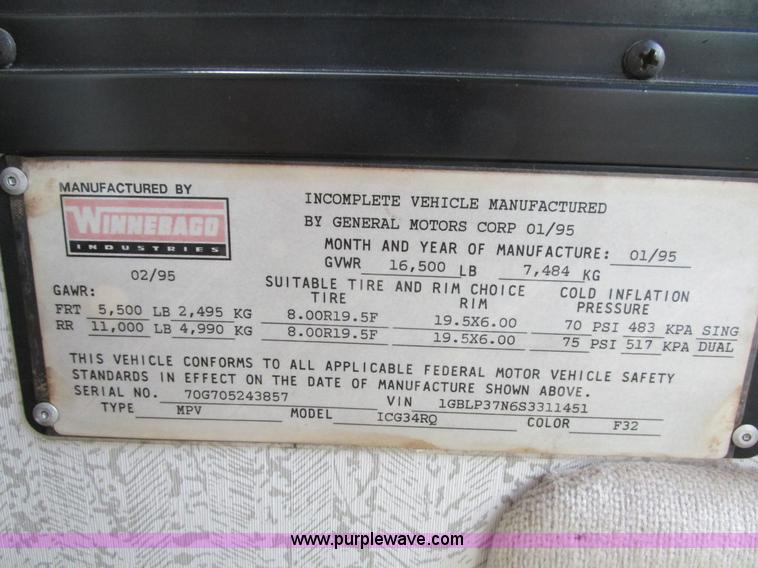 image for item I4146 1995 Winnebago ICG34RQ Itasca camper