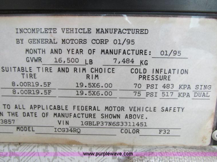 image for item I4146 1995 Winnebago ICG34RQ Itasca camper