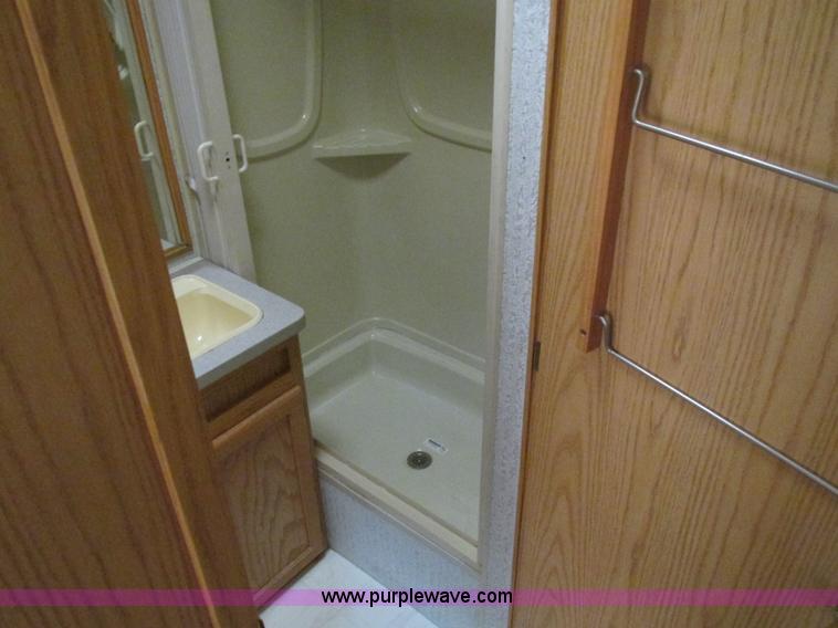 image for item I4146 1995 Winnebago ICG34RQ Itasca camper