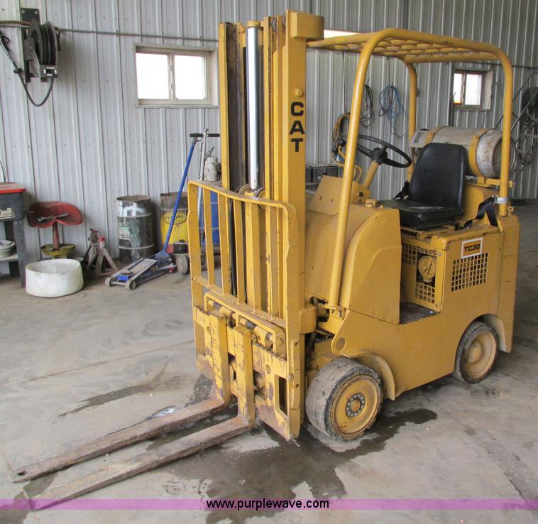 image for item I4147 Caterpillar TC30 forklift