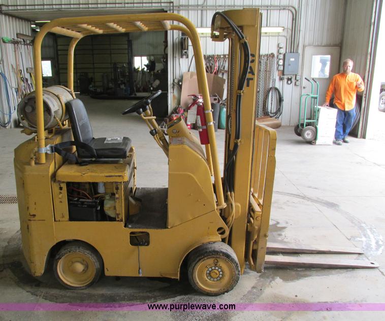 image for item I4147 Caterpillar TC30 forklift