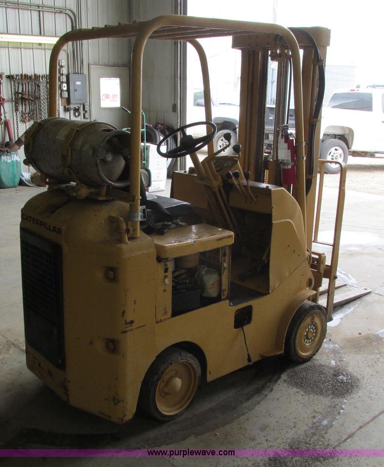 image for item I4147 Caterpillar TC30 forklift