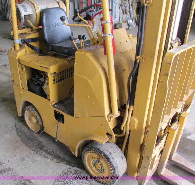 image for item I4147 Caterpillar TC30 forklift
