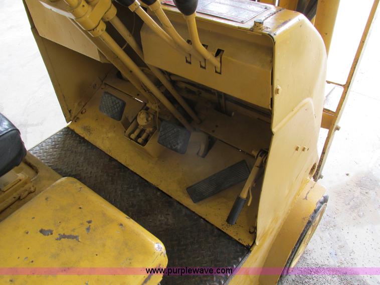 image for item I4147 Caterpillar TC30 forklift