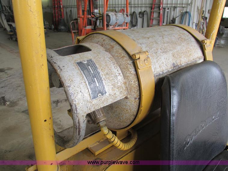 image for item I4147 Caterpillar TC30 forklift