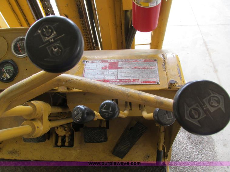 image for item I4147 Caterpillar TC30 forklift