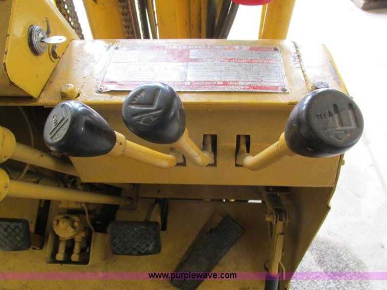 image for item I4147 Caterpillar TC30 forklift