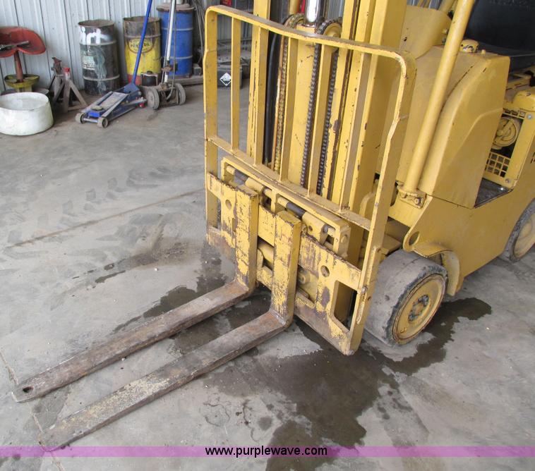 image for item I4147 Caterpillar TC30 forklift