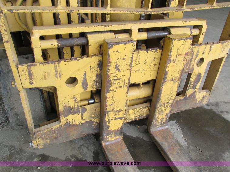 image for item I4147 Caterpillar TC30 forklift