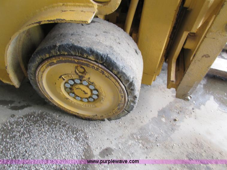 image for item I4147 Caterpillar TC30 forklift