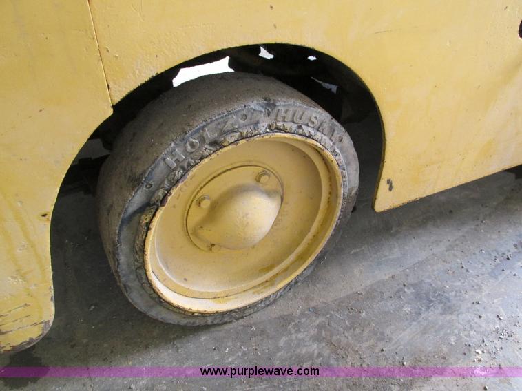 image for item I4147 Caterpillar TC30 forklift