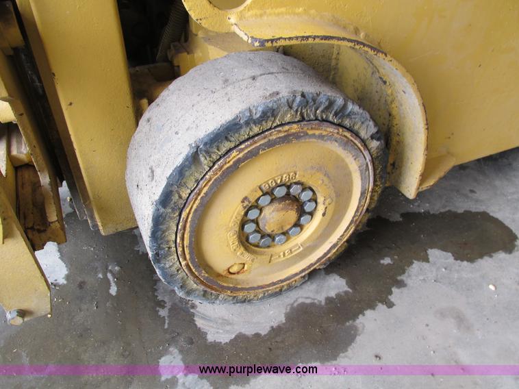 image for item I4147 Caterpillar TC30 forklift