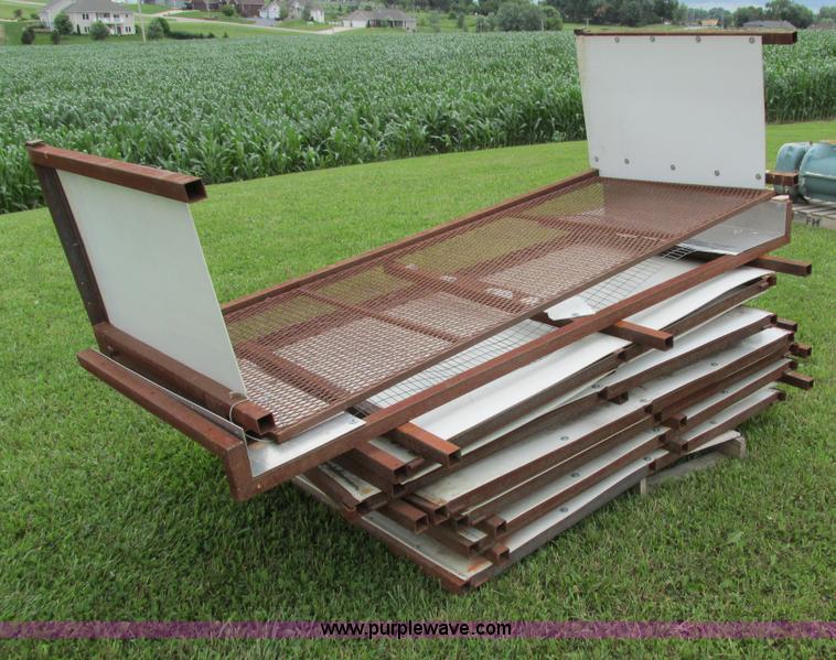 image for item I4148 Approximately 15 pieces of fence