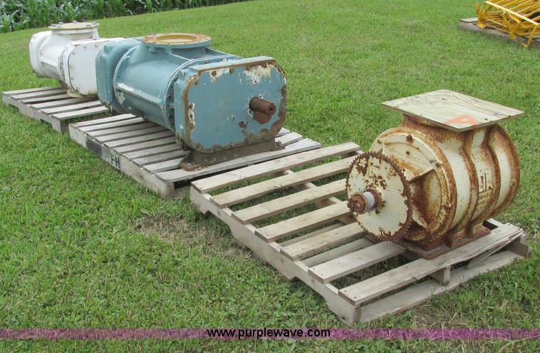 image for item I4149 (3) blower/compressors