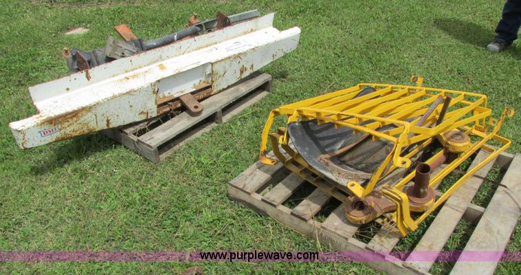 image for item I4150 Assorted items