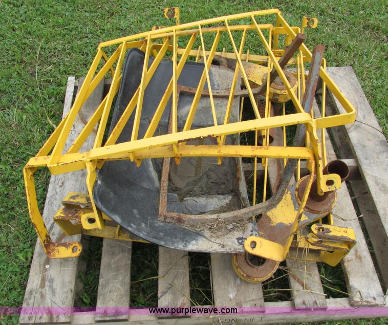 image for item I4150 Assorted items