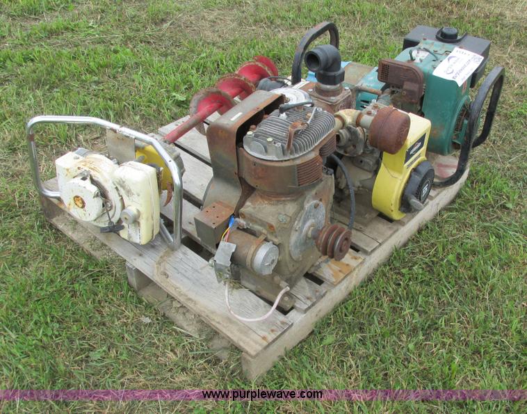 image for item I4151 Assorted items