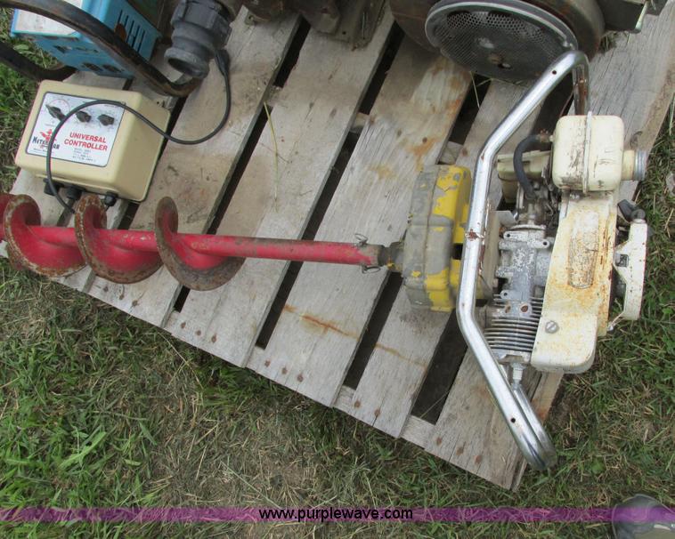 image for item I4151 Assorted items