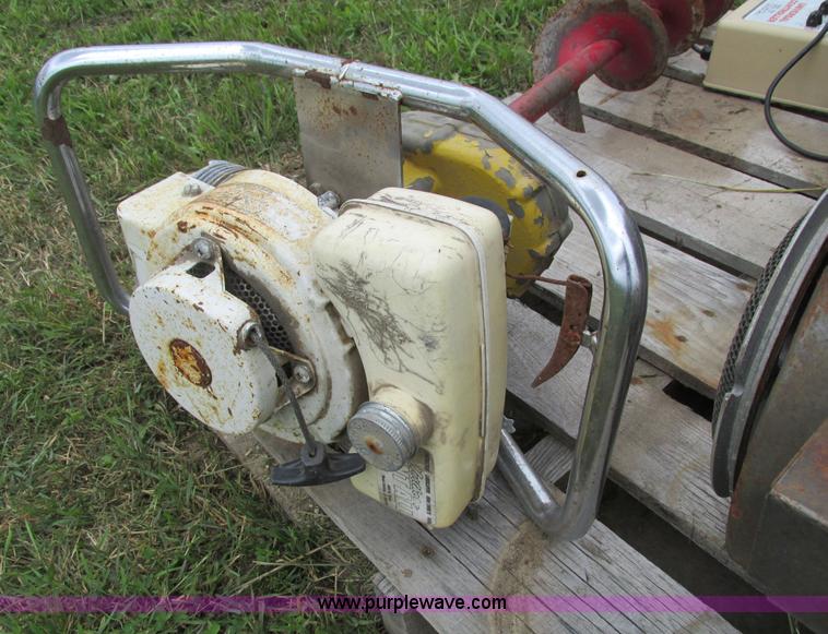 image for item I4151 Assorted items