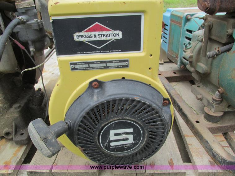 image for item I4151 Assorted items