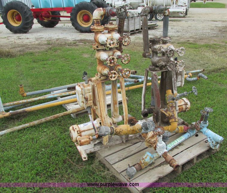 image for item I4153 Assorted valves and pipe