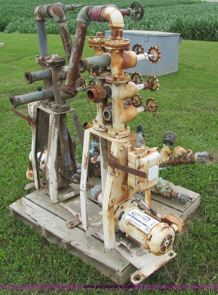 image for item I4153 Assorted valves and pipe