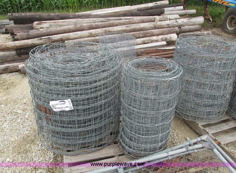 image for item I4157 (4) rolls of wire fence