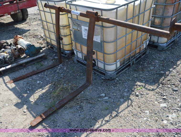 image for item I4662 42" loader forks