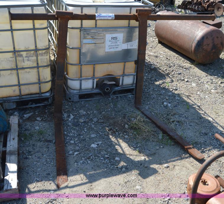 image for item I4662 42" loader forks