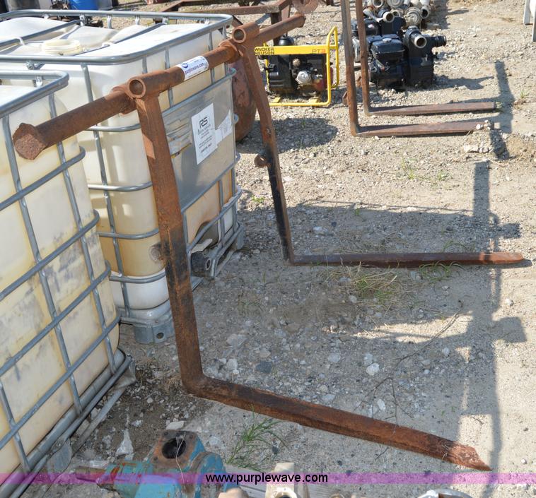 image for item I4662 42" loader forks