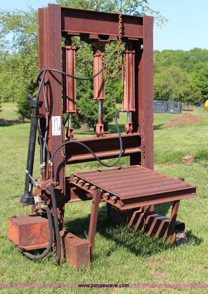 image for item J1097 *Rock crusher