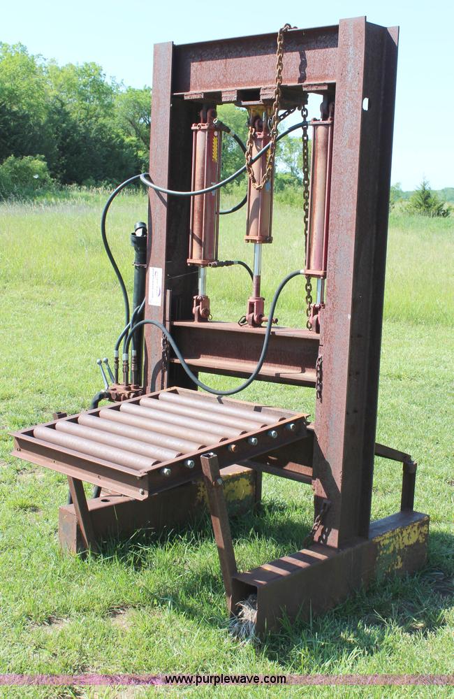 image for item J1097 *Rock crusher