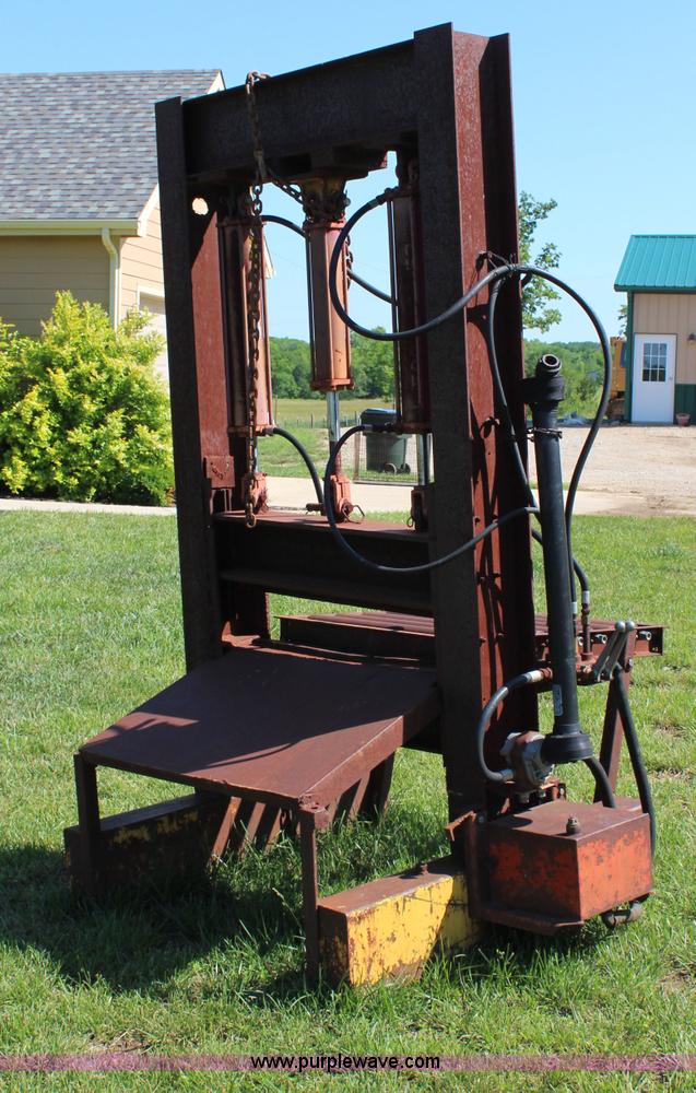 image for item J1097 *Rock crusher