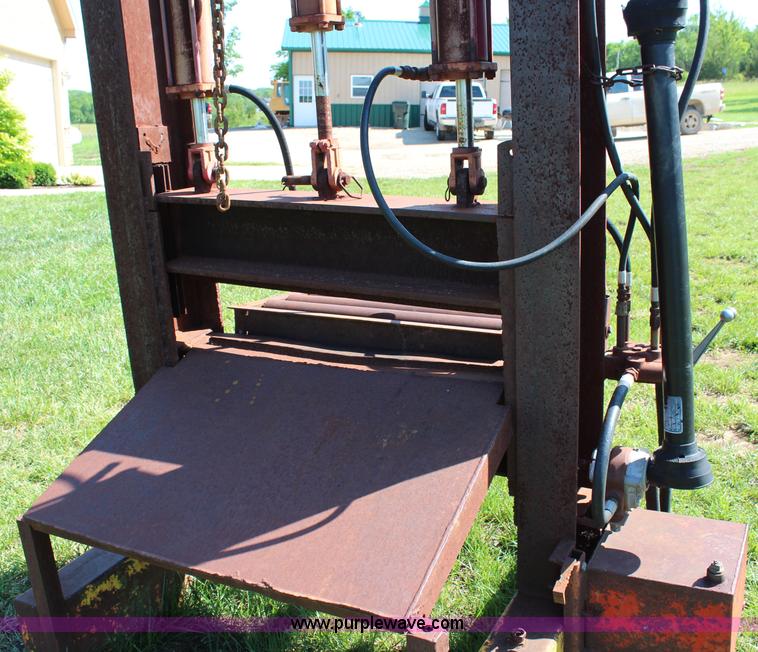 image for item J1097 *Rock crusher