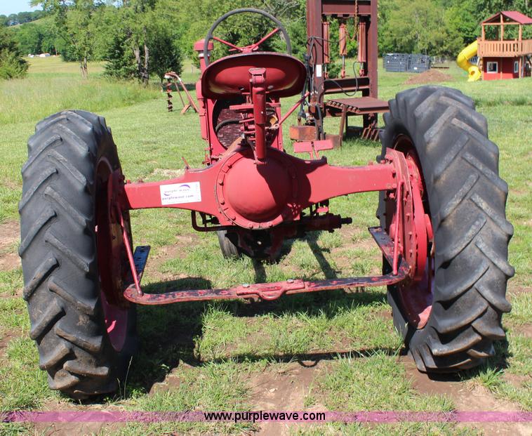 image for item J1098 Farmall F-20 tractor