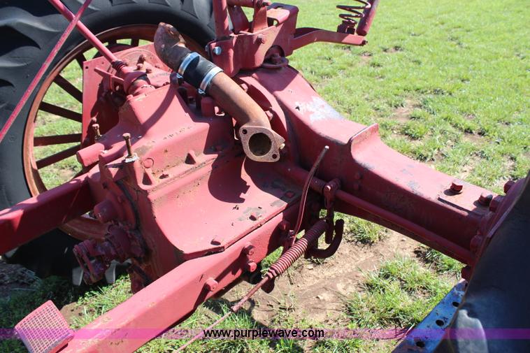 image for item J1098 Farmall F-20 tractor