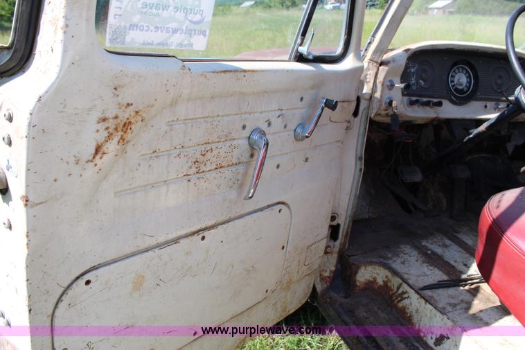 image for item J1102 1962 Ford 100 pickup truck