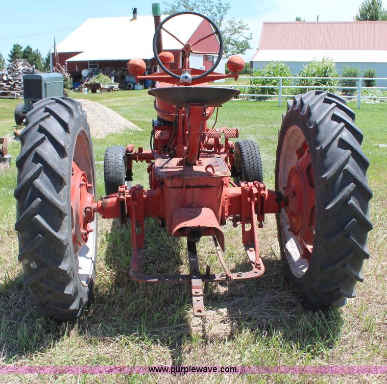 image for item J1115 1947 Farmall H tractor