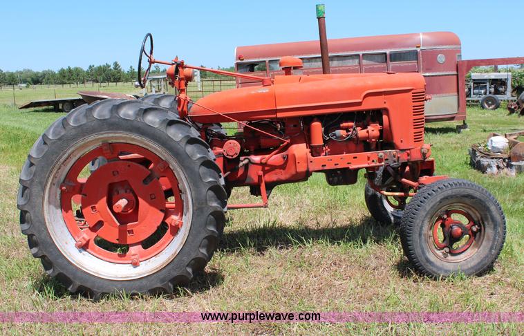 image for item J1115 1947 Farmall H tractor