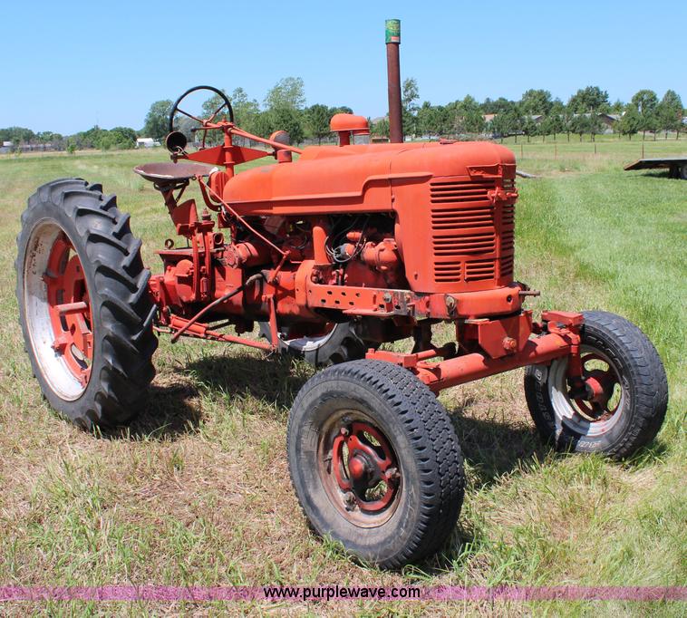 image for item J1115 1947 Farmall H tractor