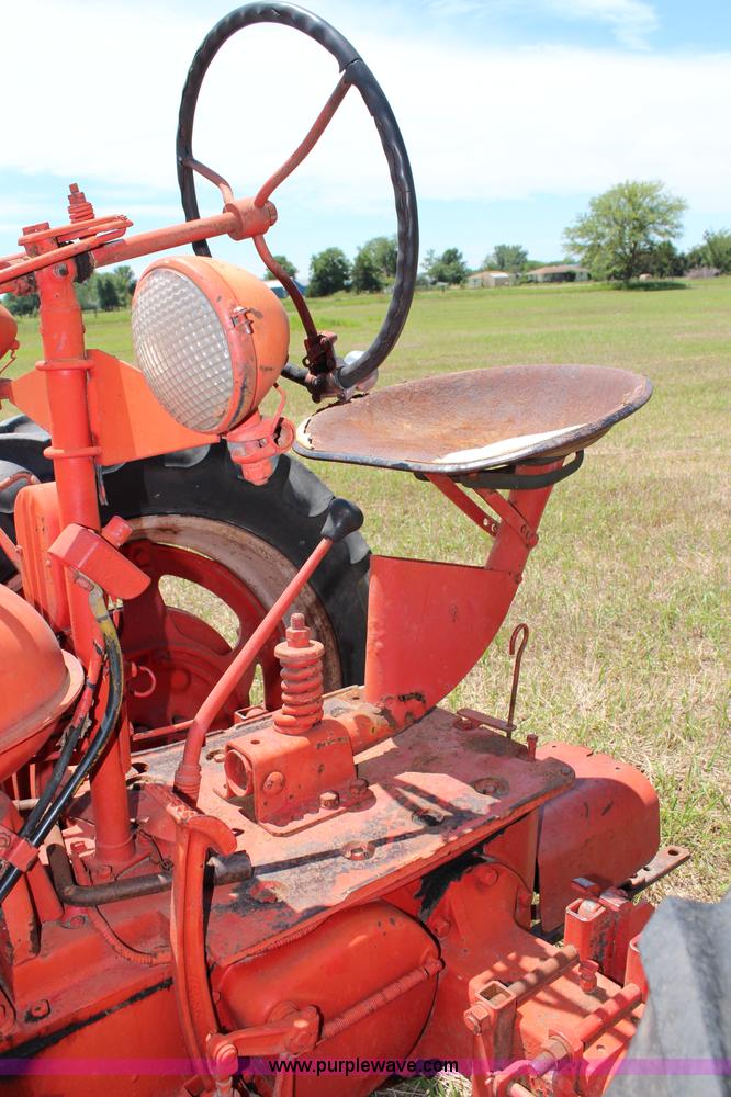 image for item J1115 1947 Farmall H tractor