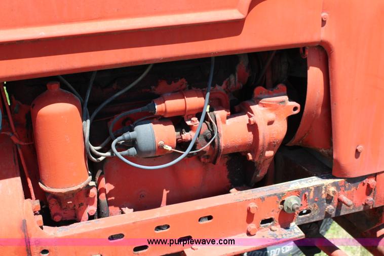 image for item J1115 1947 Farmall H tractor