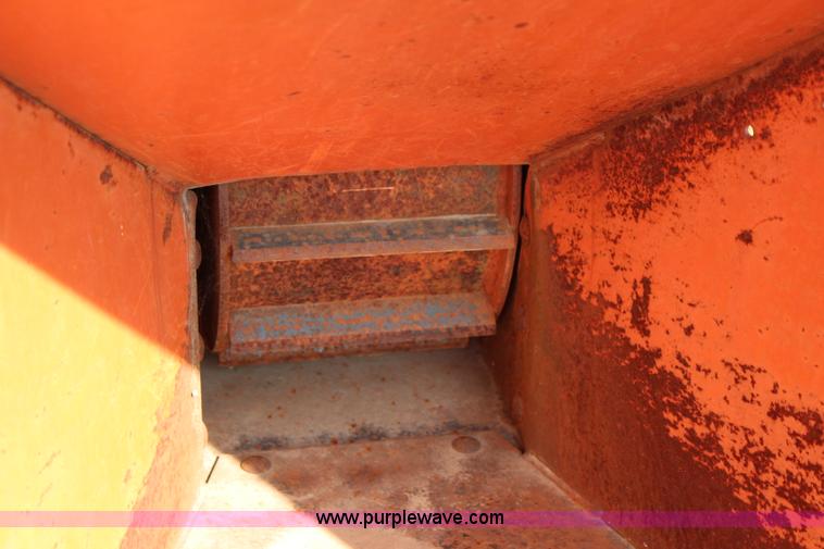 image for item J1143 Bear Cat 72854 wood chipper