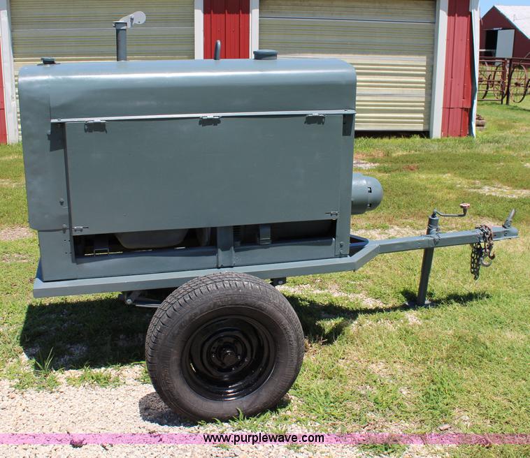 image for item J1144 Lincoln SA200 welder