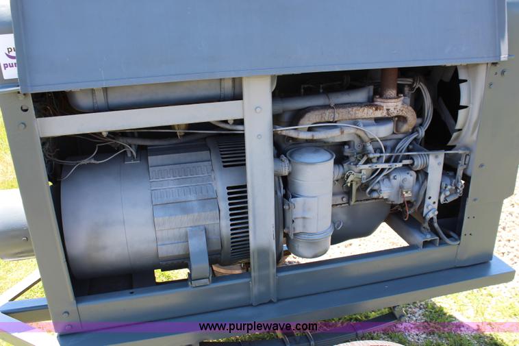 image for item J1144 Lincoln SA200 welder