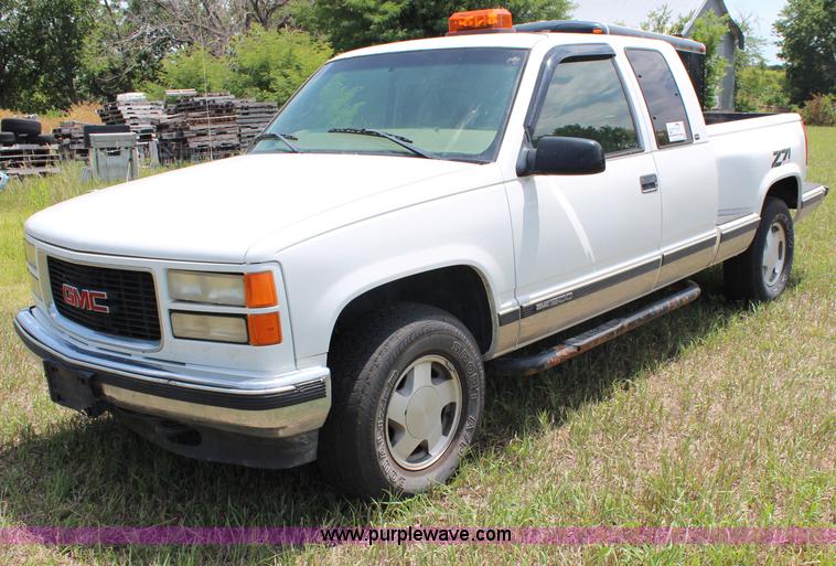 image for item J1159 1998 GMC Sierra 1500 Z71 Ext. Cab pickup truck