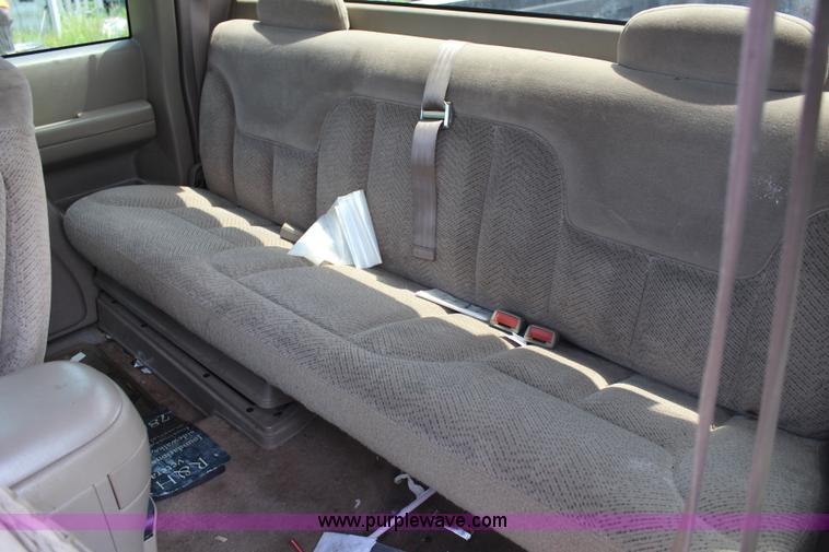 image for item J1159 1998 GMC Sierra 1500 Z71 Ext. Cab pickup truck