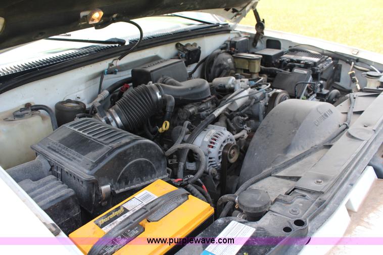 image for item J1159 1998 GMC Sierra 1500 Z71 Ext. Cab pickup truck