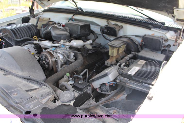 image for item J1159 1998 GMC Sierra 1500 Z71 Ext. Cab pickup truck