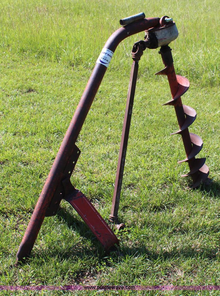 3 point post hole digger in KS Item J1165 sold Purple Wave
